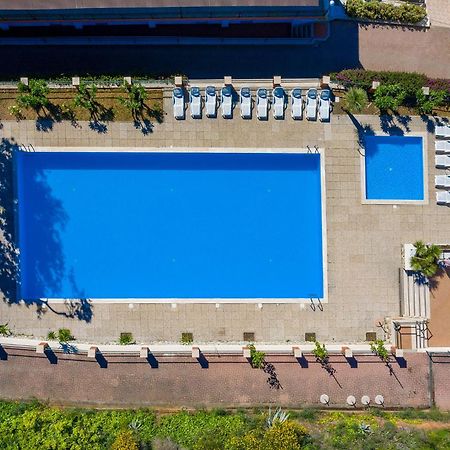 Blue Beach Bussana Nuova Bagian luar foto