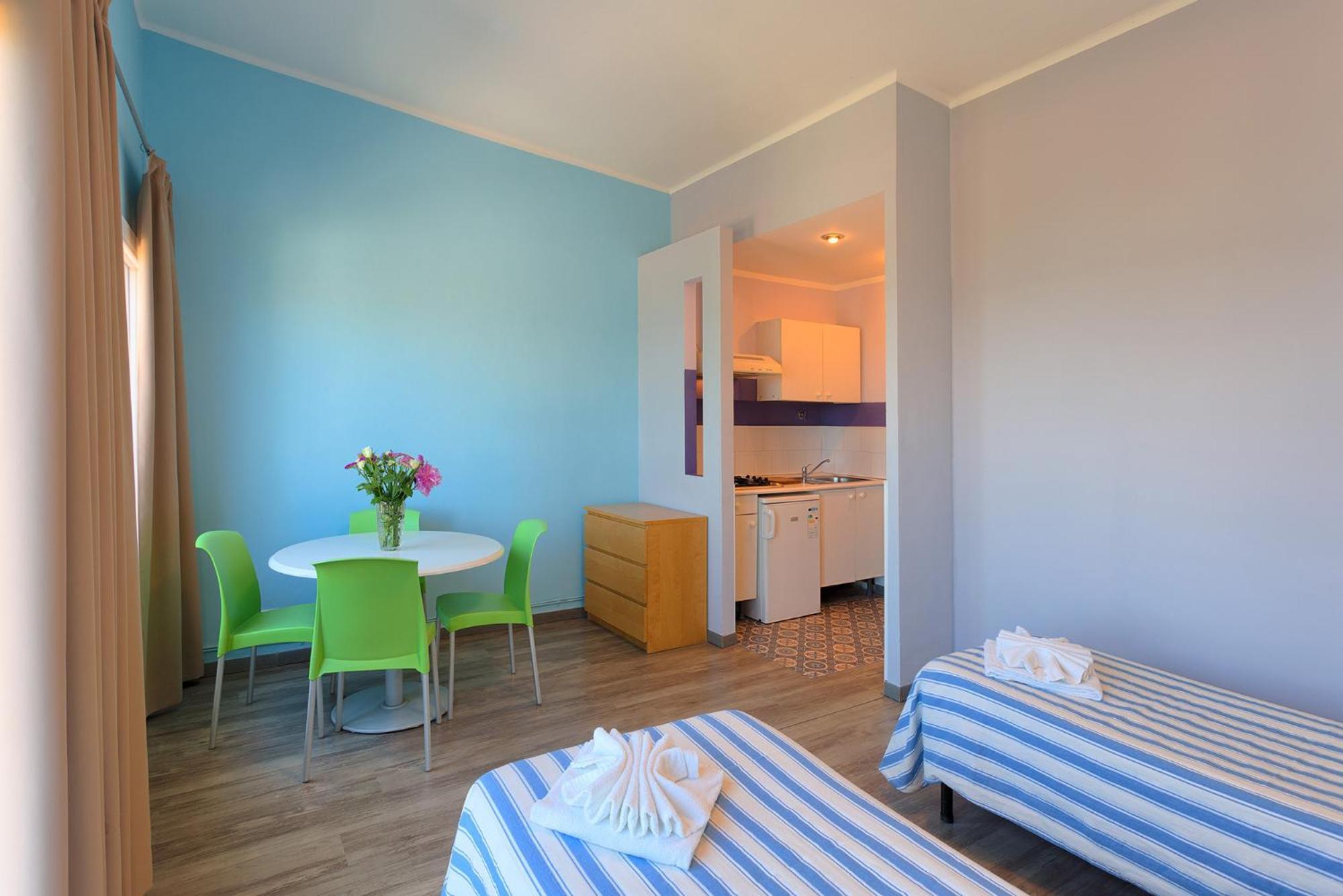 Blue Beach Bussana Nuova Bagian luar foto