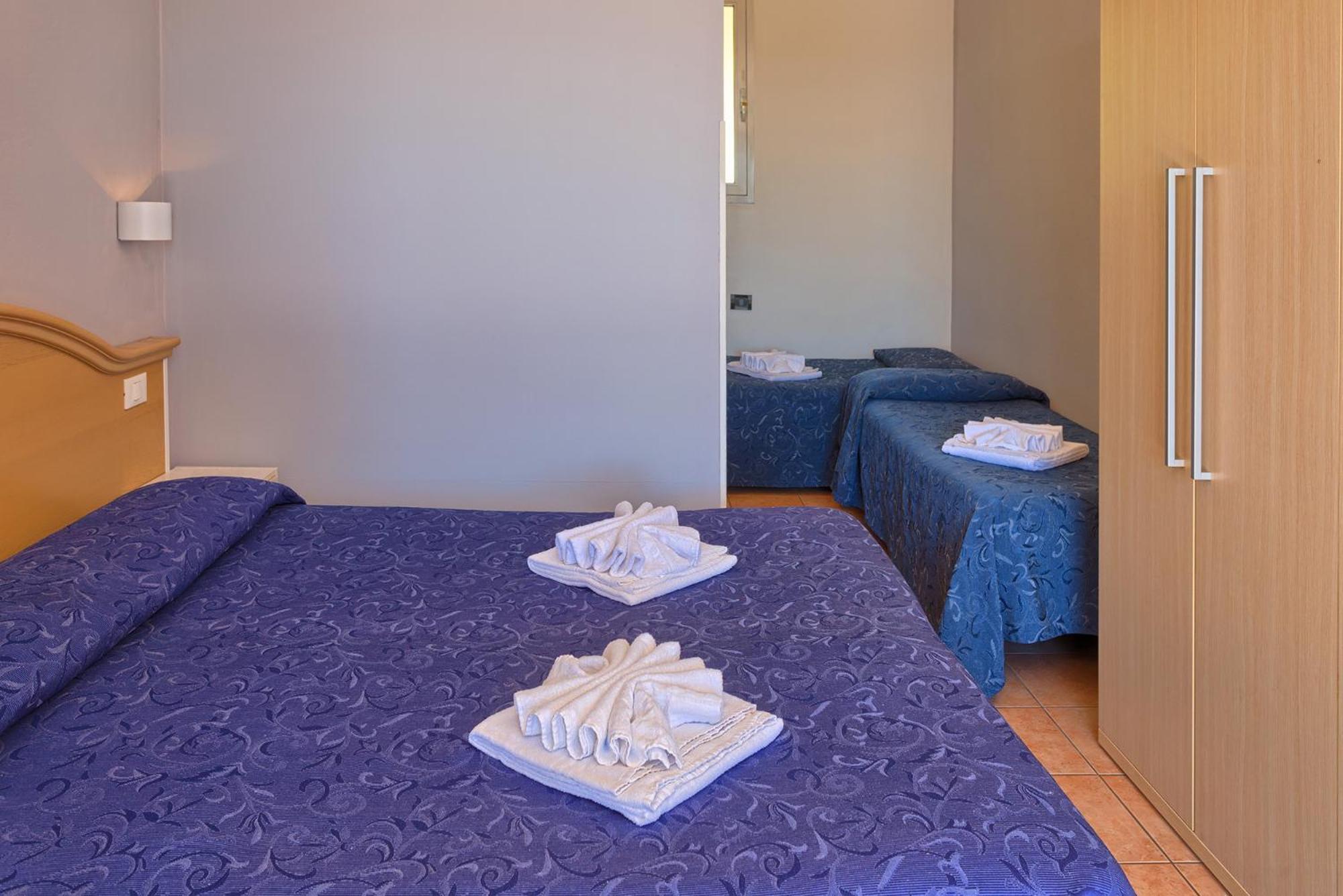 Blue Beach Bussana Nuova Bagian luar foto