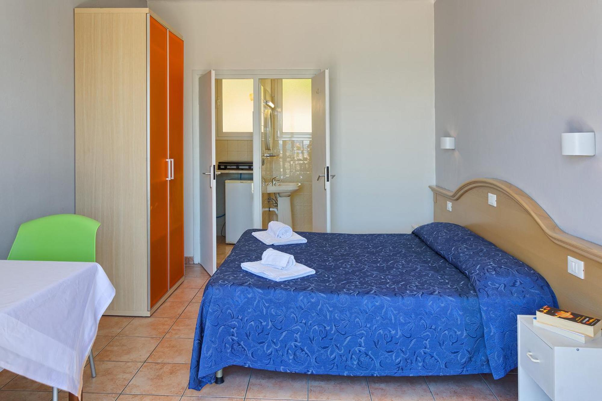 Blue Beach Bussana Nuova Bagian luar foto